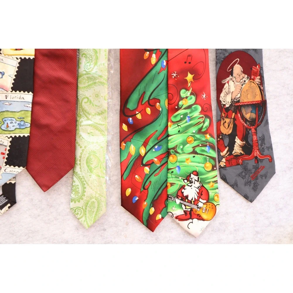 Mens Christmas Holiday Necktie Lot 12pc Looney Tunes Tommy Hilfiger Hugo Boss